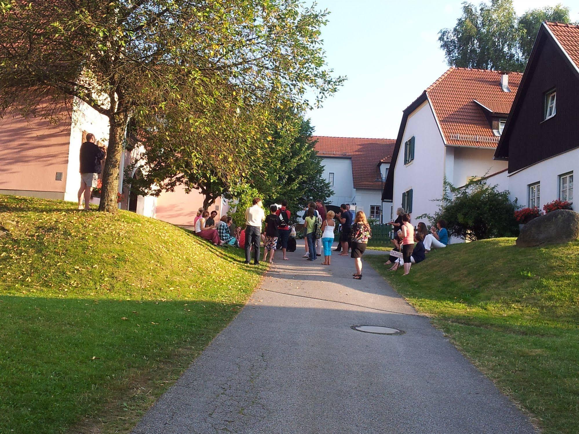 Theater- Und Feriendorf Koenigsleitn Gmbh Litschau Extérieur photo