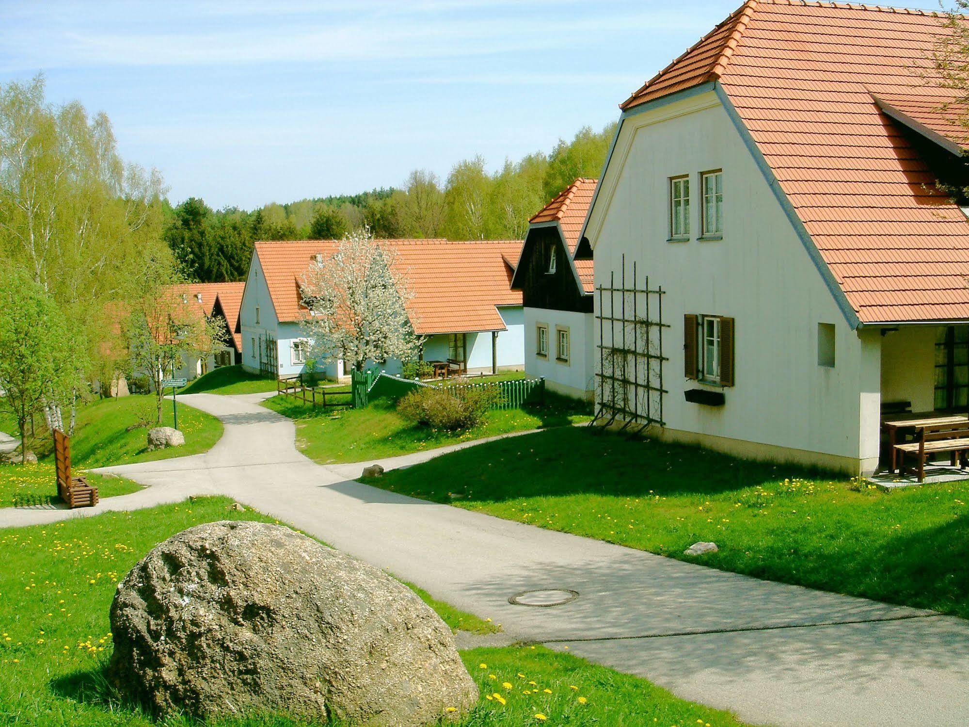 Theater- Und Feriendorf Koenigsleitn Gmbh Litschau Extérieur photo